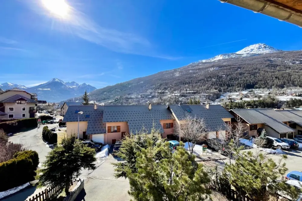 Jolie Maison F4 Avec Loggia à Briançon
