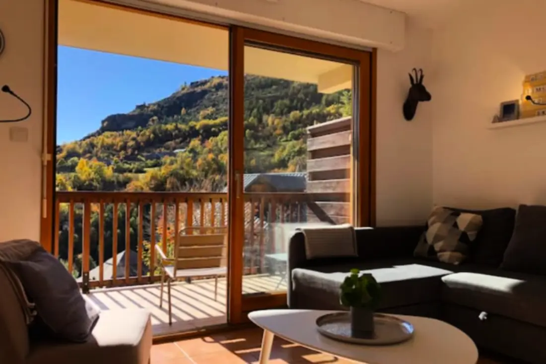 Balcon &amp; Calme Face Aux Cimes