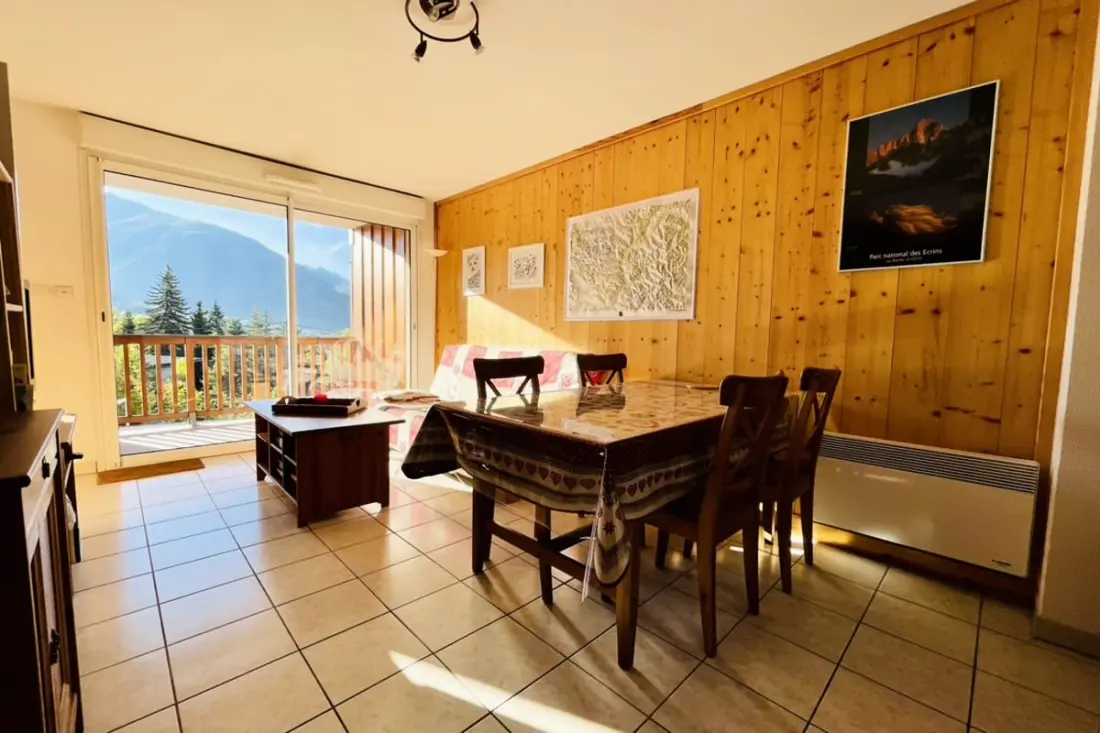 Bel Appt Cosy Avec Balcon à Briançon