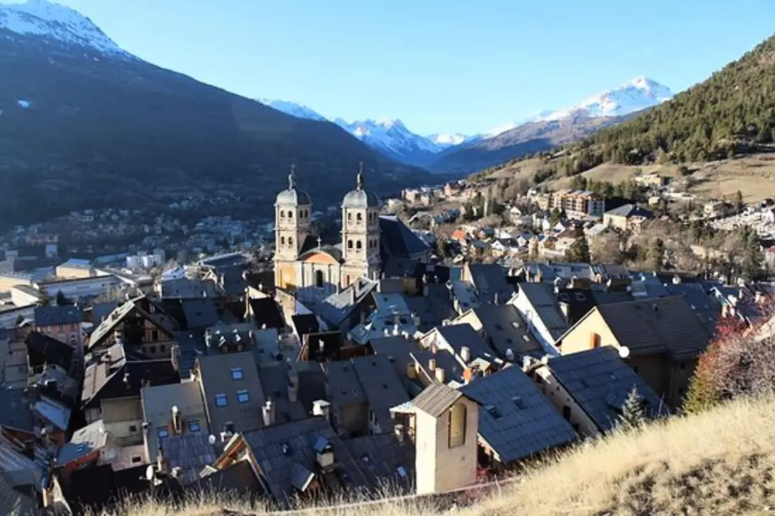 Perle Rare Avec Vue Incroyable Sur Tout Briançon