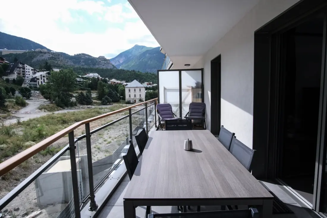 Superbe Appt Avec Deux Terrasses à Briançon