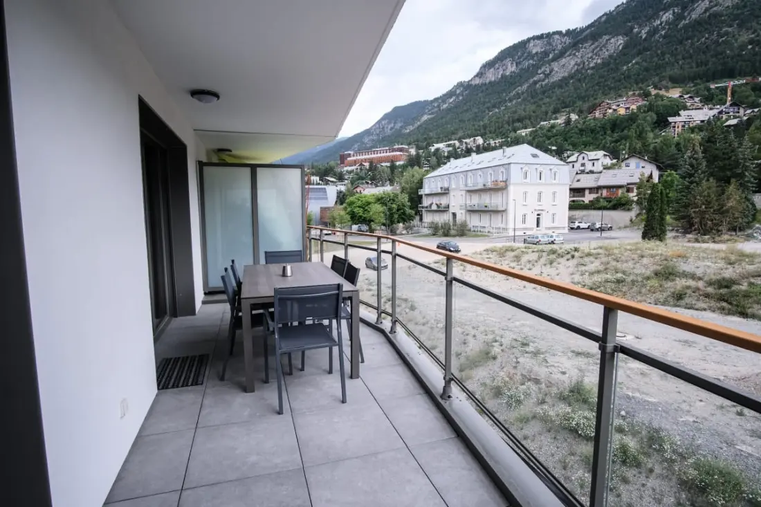 Superbe Appt Avec Deux Terrasses à Briançon