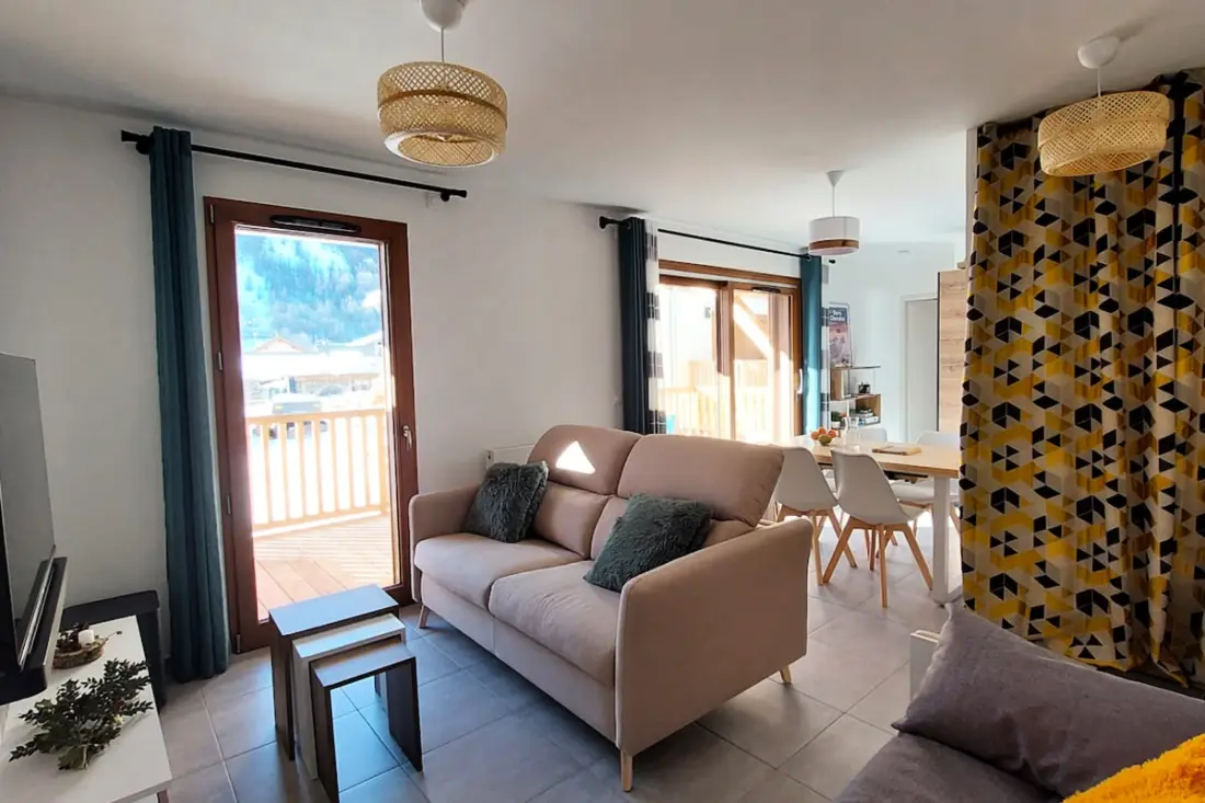 Grand T2 Récent Avec Terrasse : Le Dahu Perché
