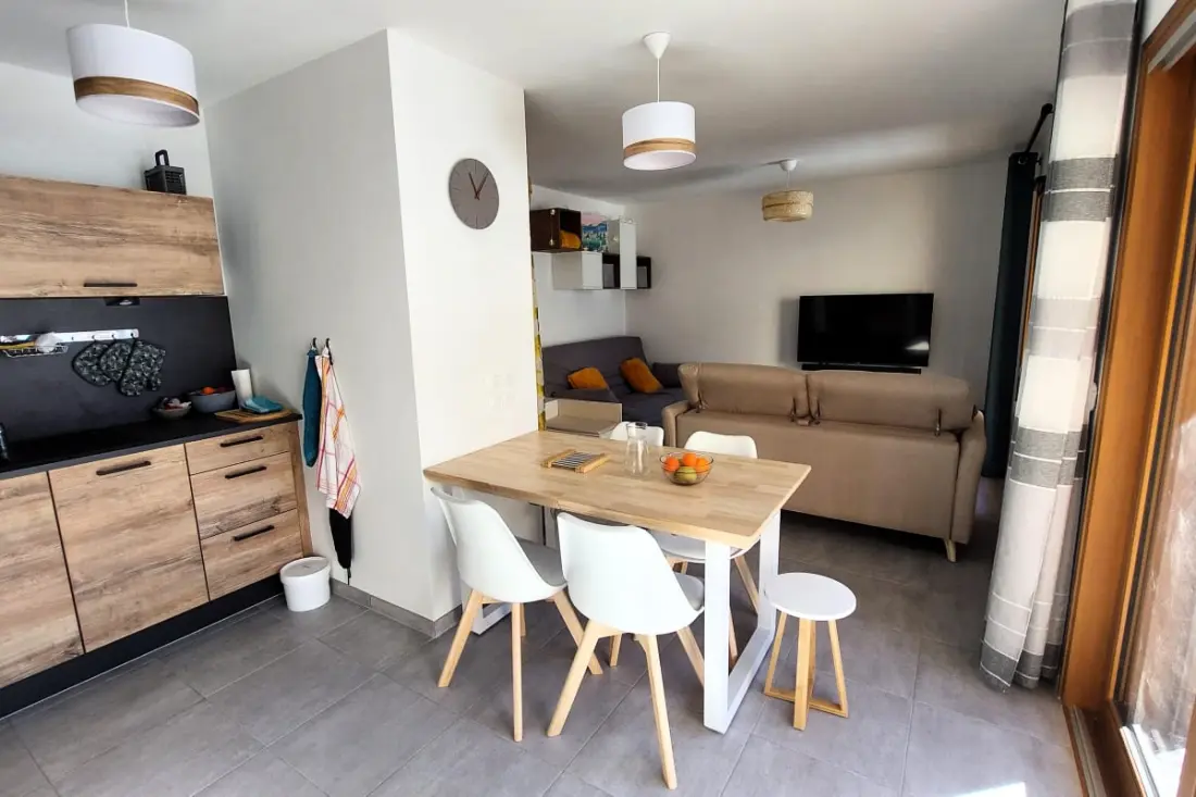 Grand T2 Récent Avec Terrasse : Le Dahu Perché