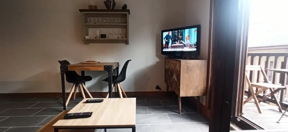 Lumineux 30 M² Avec Balcon  Centre Village