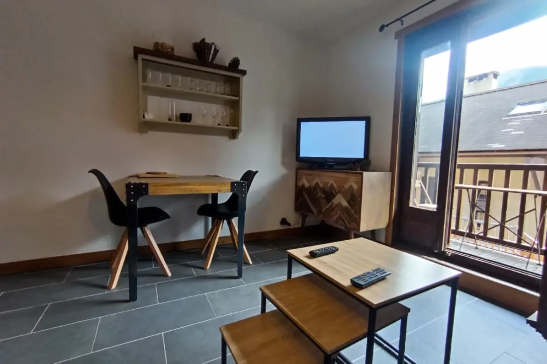 Lumineux 30 M² Avec Balcon  Centre Village