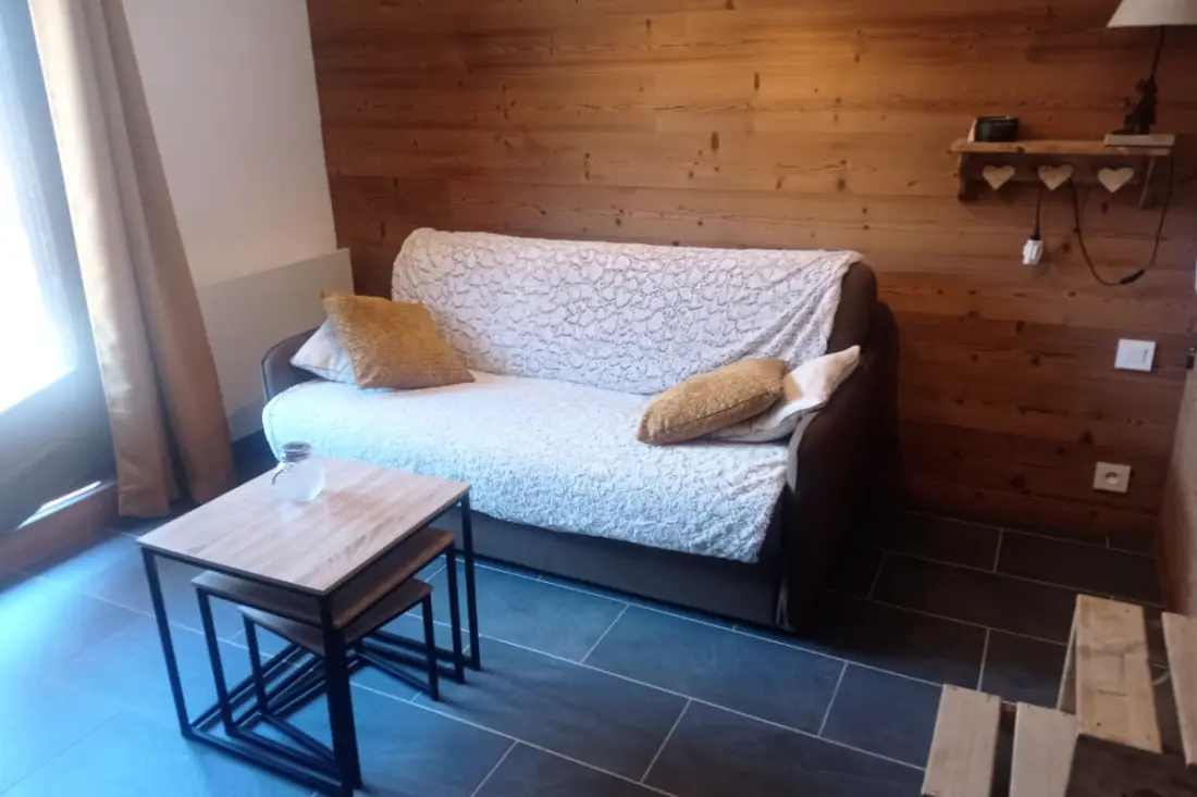 Lumineux 30 M² Avec Balcon  Centre Village