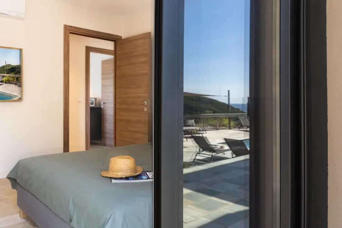 Villa A Roccia Entre Mer Et Montagne Avec Piscine Privée