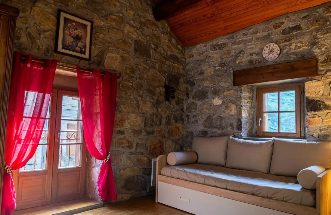 Gîte de France La grange, gîtes de france 3 personnes à la caze 1 épi