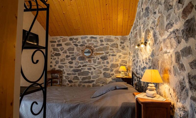 Gîte de France La maisonnette à la caze 2 épis - - St Pierre des Tripiers - 15