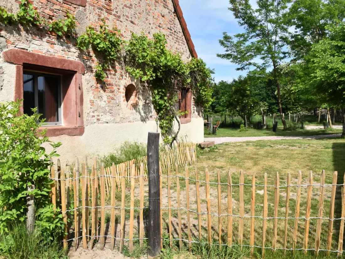 Maison de Vacances Thiel-sur-Acolin 4