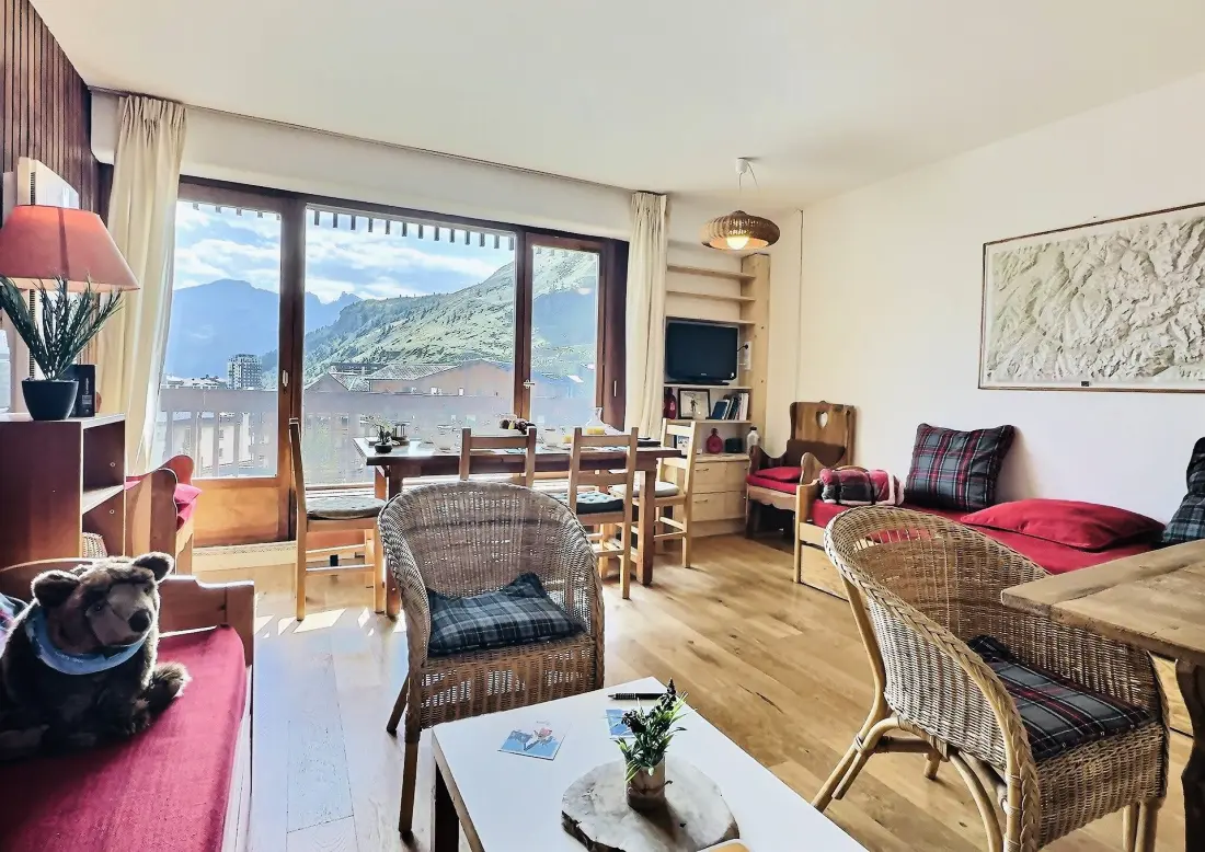 Le Chalet De La Tour