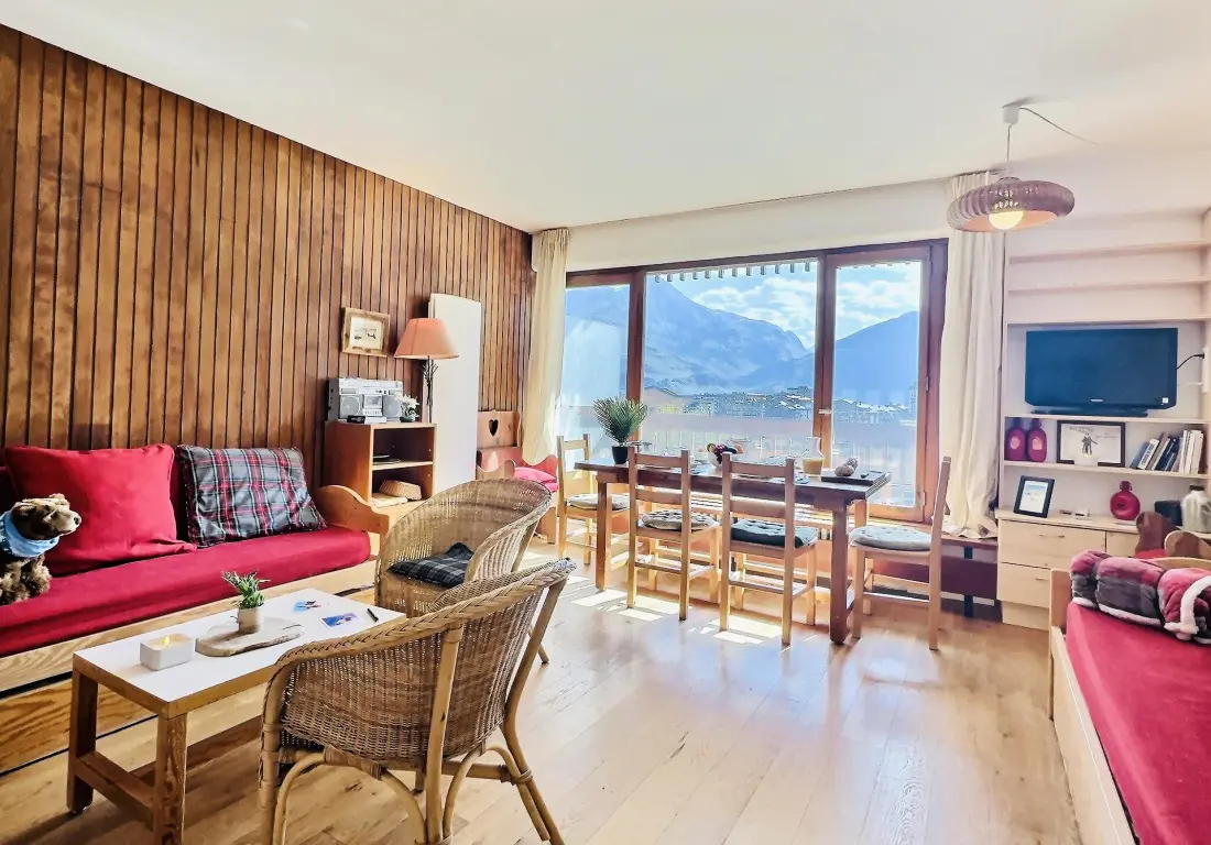 Le Chalet De La Tour