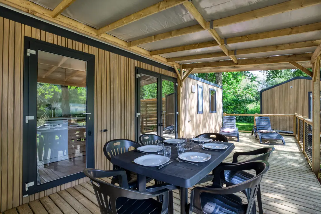 Flower Camping LES BERGES DE LA DORDOGNE 4 étoiles★★★★
