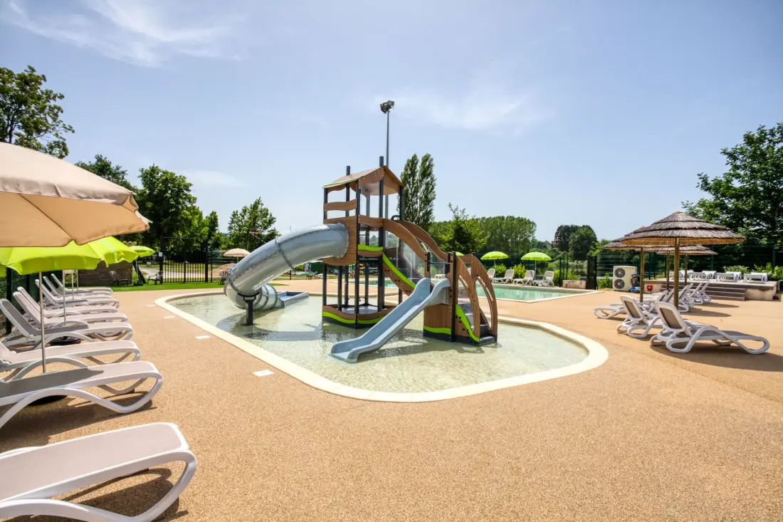 Flower Camping LES BERGES DE LA DORDOGNE 4 étoiles★★★★