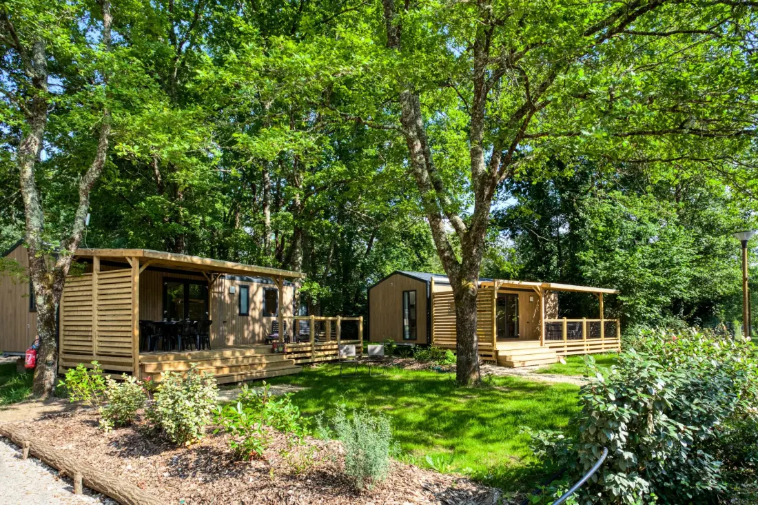 Flower Camping LES BERGES DE LA DORDOGNE 4 étoiles★★★★