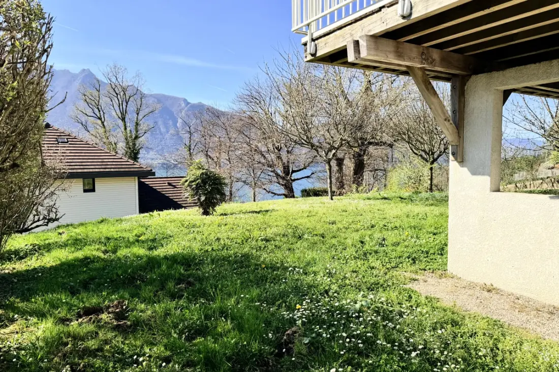 Grand T3 En Rez-de-jardin Tresserve