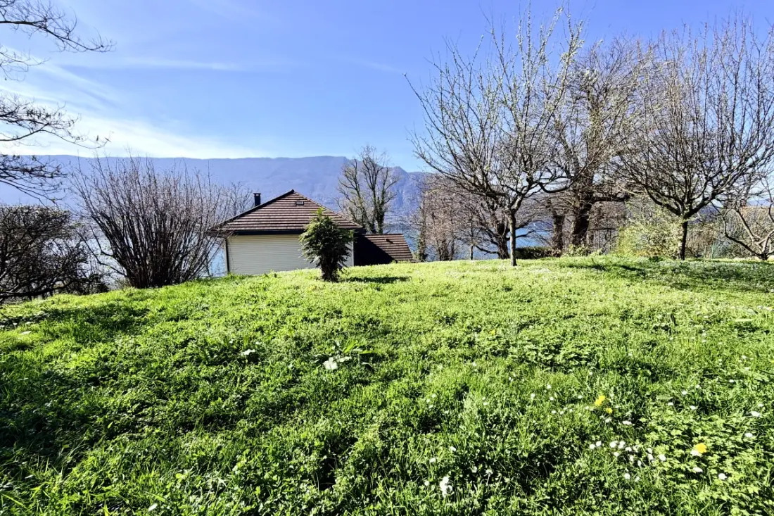 Grand T3 En Rez-de-jardin Tresserve