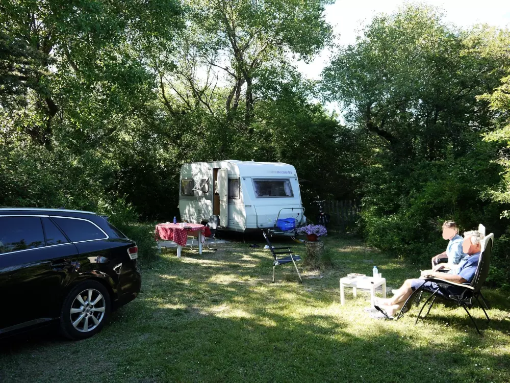 Flower Camping Les Rives de l'Aygues 3 étoiles★★★