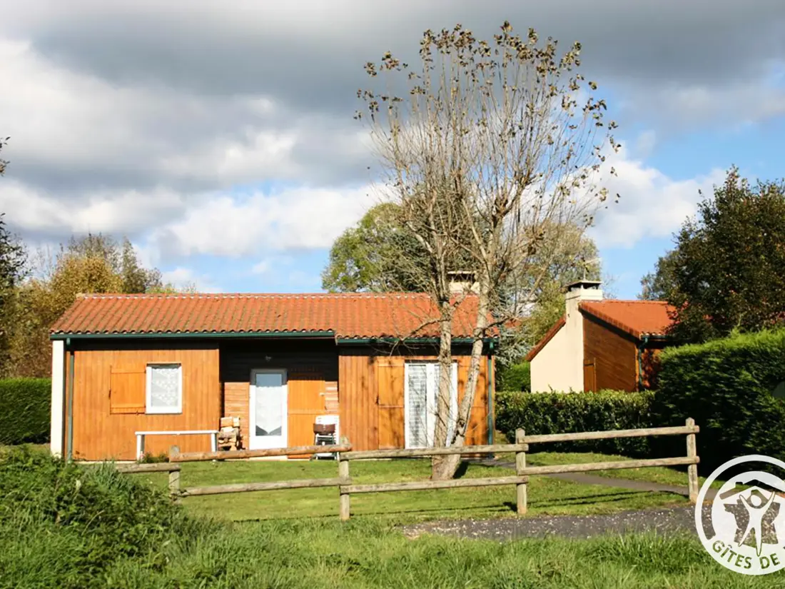 Maison de Vacances USSON-EN-FOREZ 2