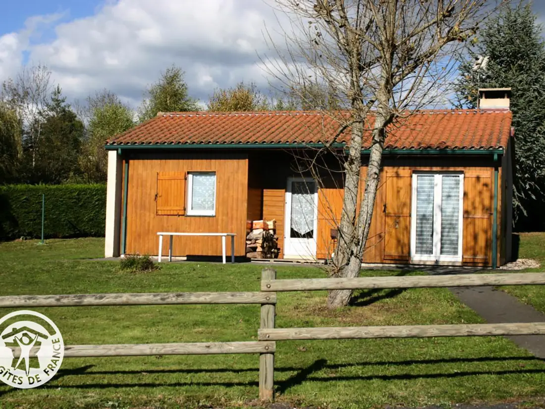 Maison de Vacances USSON-EN-FOREZ 3