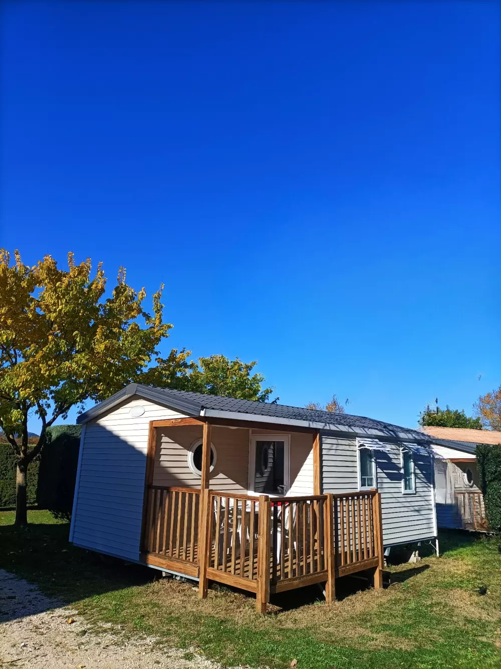 Camping La Rouvière Les Pins 3 étoiles★★★