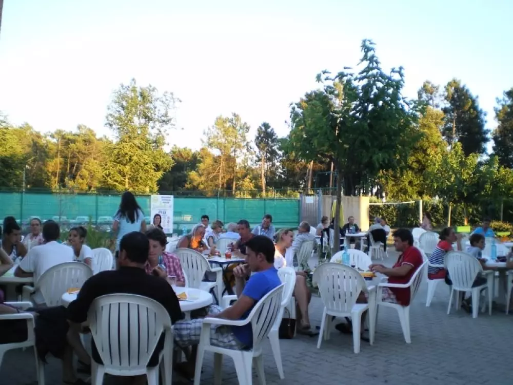 Camping La Rouvière Les Pins 3 étoiles★★★