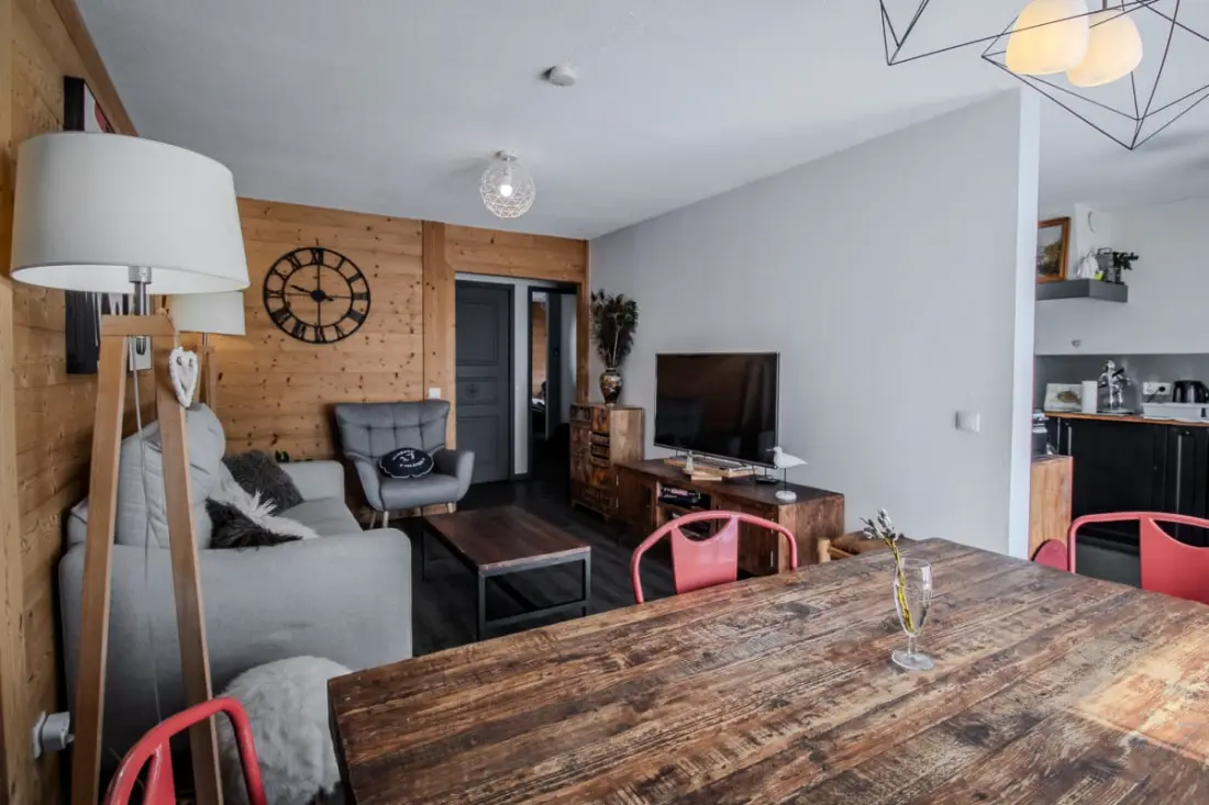 Adonis A, Appartement Spacieux Et Traversant, Cosy Et Rénové