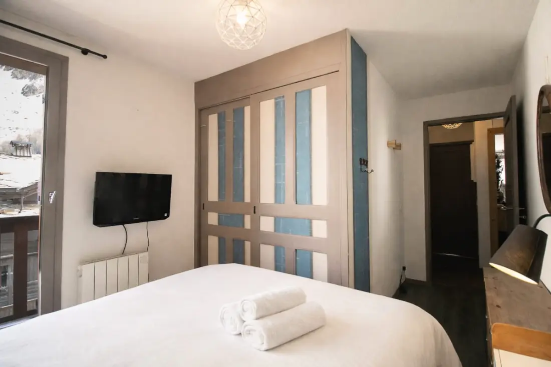 Adonis A, Appartement Spacieux Et Traversant, Cosy Et Rénové