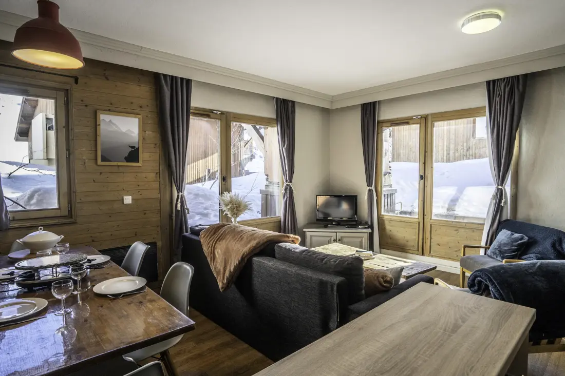Chalet Alaska