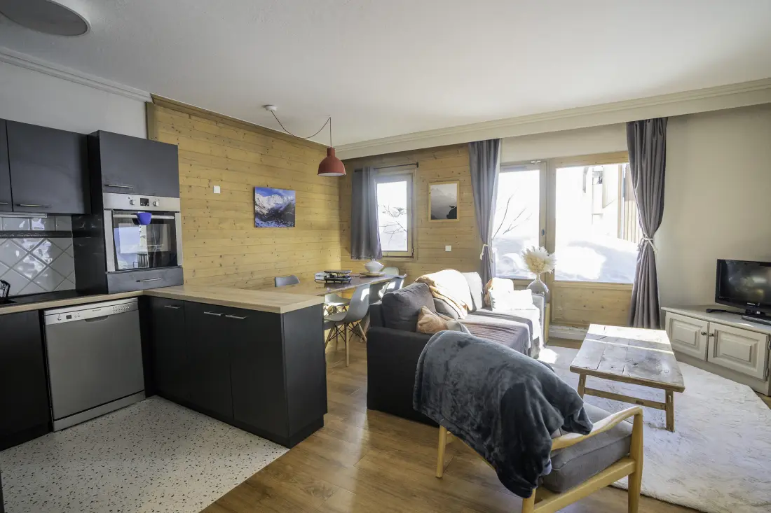 Chalet Alaska
