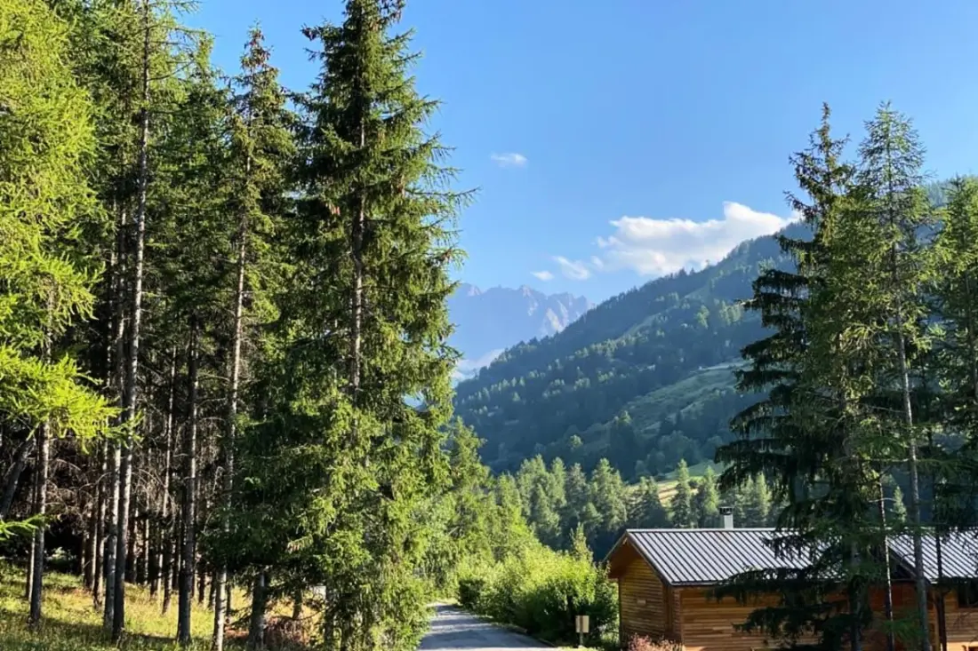 Chalet Familial 3 Chambres • Jardin 600 M² • Vars