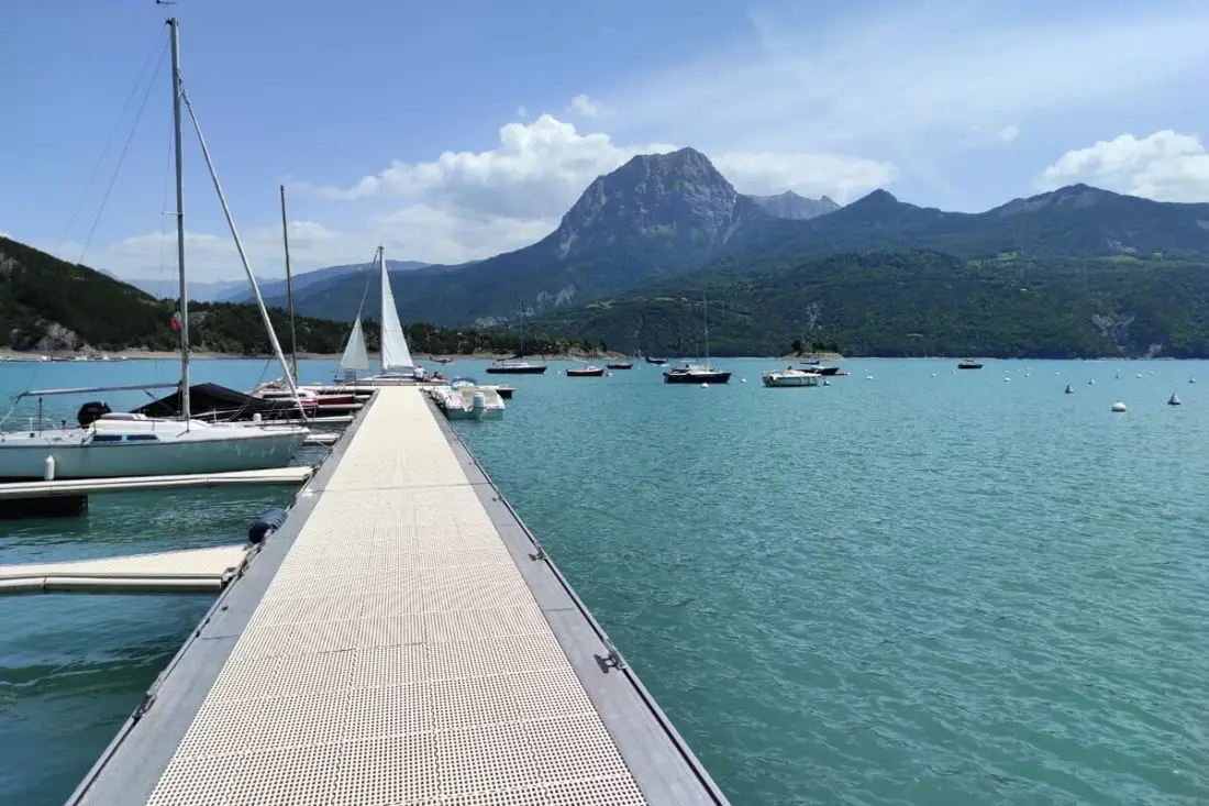 Chalet Familial 3 Chambres • Jardin 600 M² • Vars