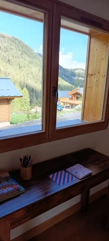 Chalet Familial 3 Chambres • Jardin 600 M² • Vars