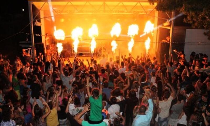 Camping Les Salisses **** - - Vias Plage - 29