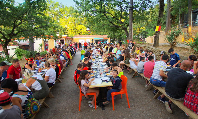 Camping Paradis le Ruou**** - Villecroze - 18