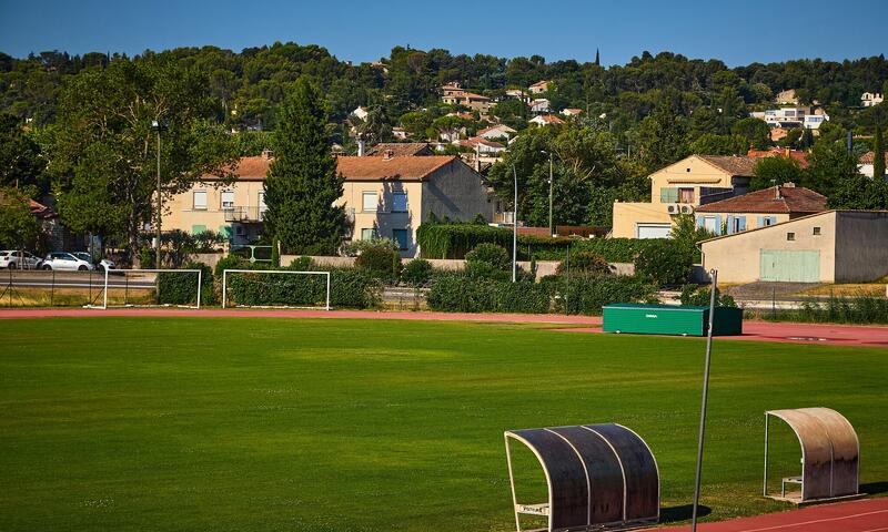 Camping Les Avignon - Villeneuve Les Avignons - 12