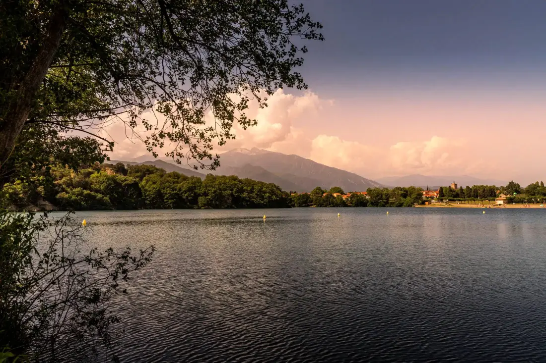 Camping Les Rives Du Lac De Vinca 3 étoiles★★★
