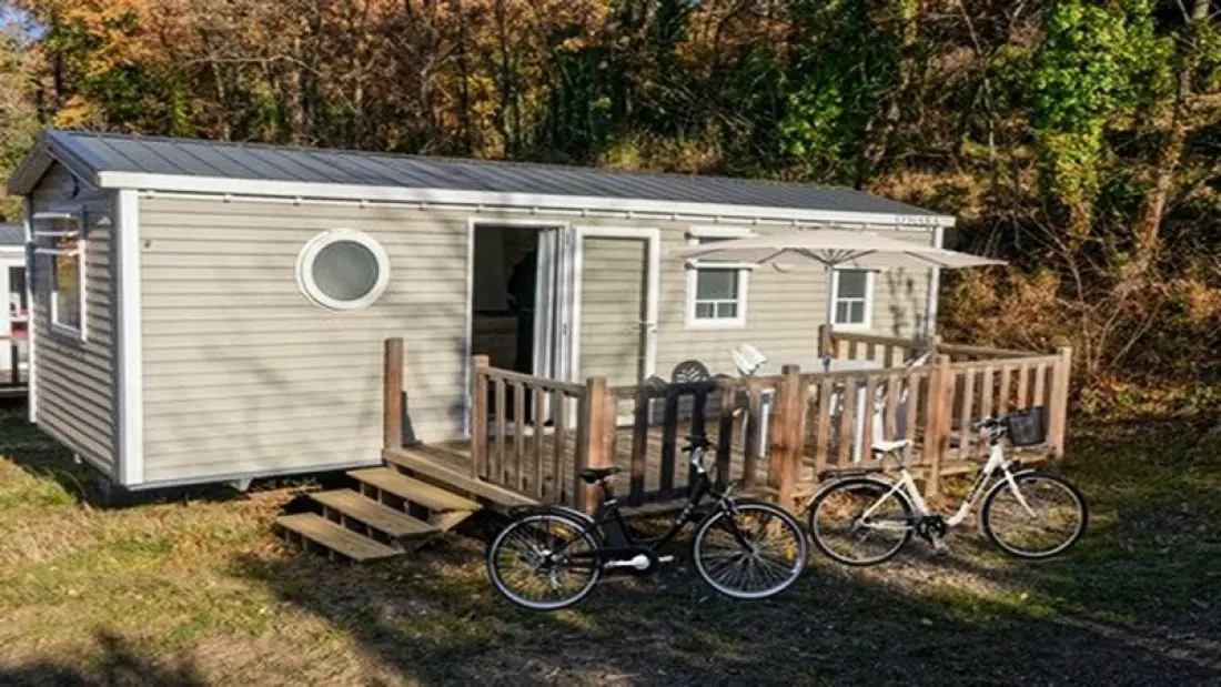 Camping Les Rives Du Lac De Vinca 3 étoiles★★★