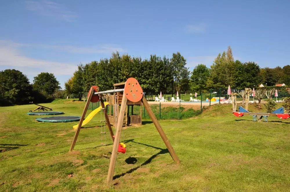 Camping La Colline 4 étoiles★★★★