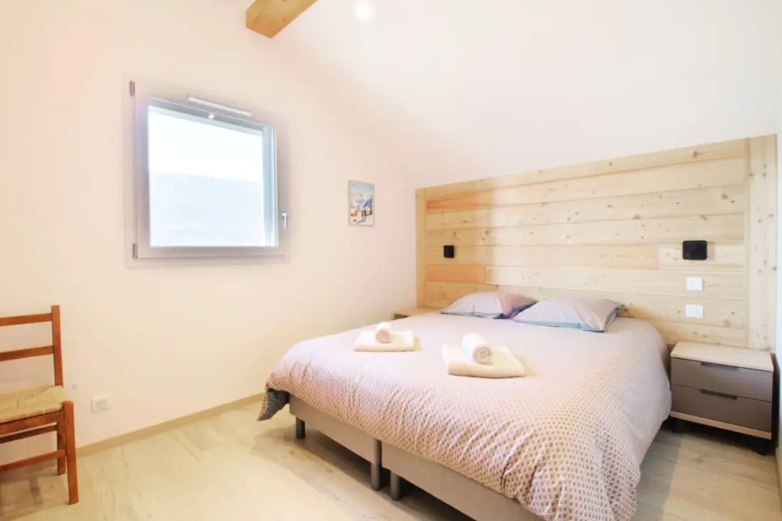 Jolie Maison Neuve Entre Villes Et Lacs