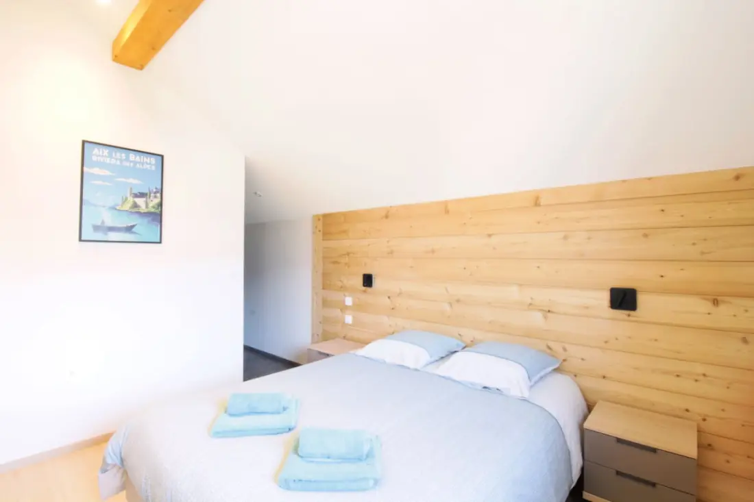 Jolie Maison Neuve Entre Villes Et Lacs