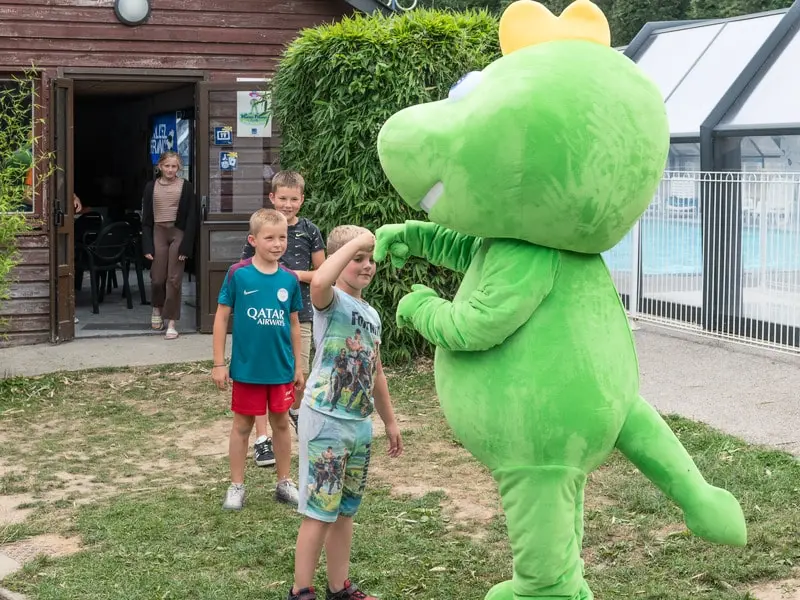 Flower Camping La Chênaie 3 étoiles★★★