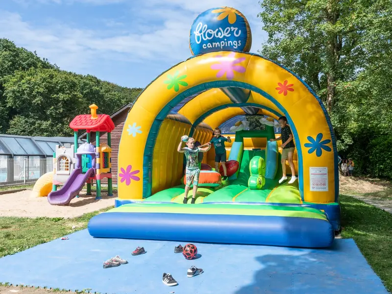 Flower Camping La Chênaie 3 étoiles★★★