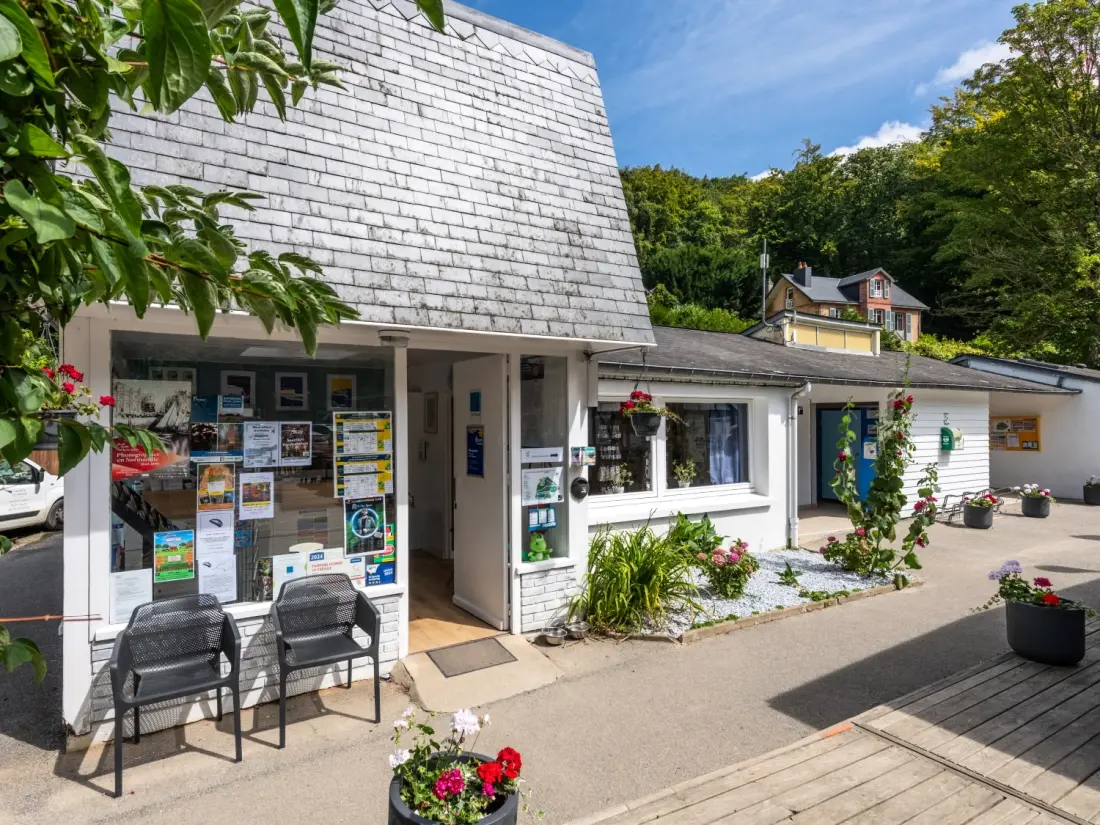 Flower Camping La Chênaie 3 étoiles★★★