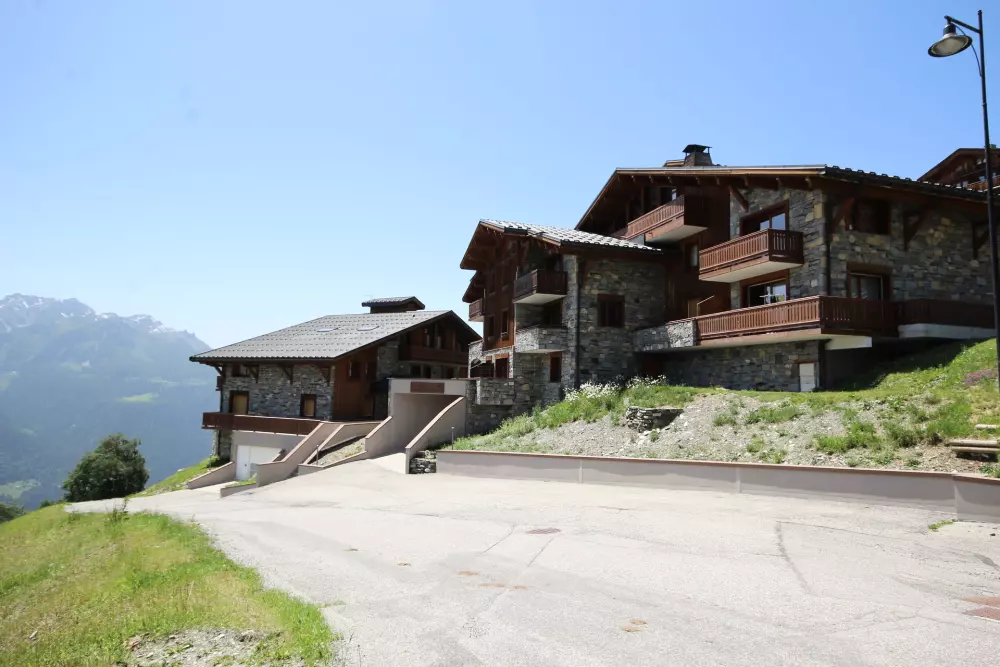 Le Chalet Des Eucherts