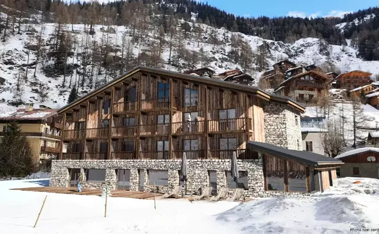 Hôtel Full Life****