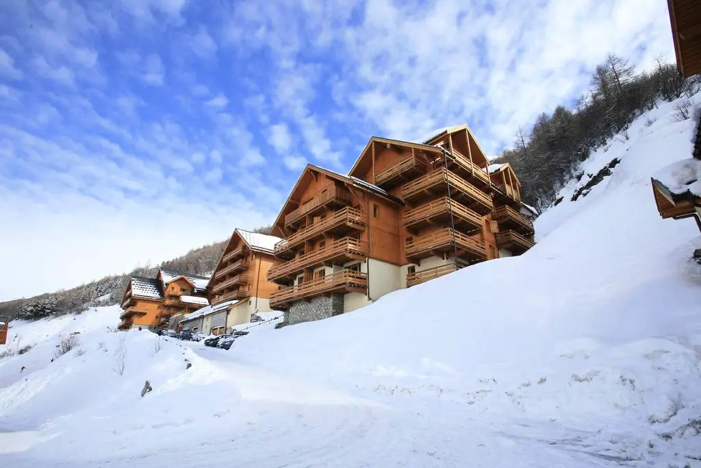 Résidence Odalys Le Hameau et Les Chalets de la Vallée d'Or 3 étoiles★★★