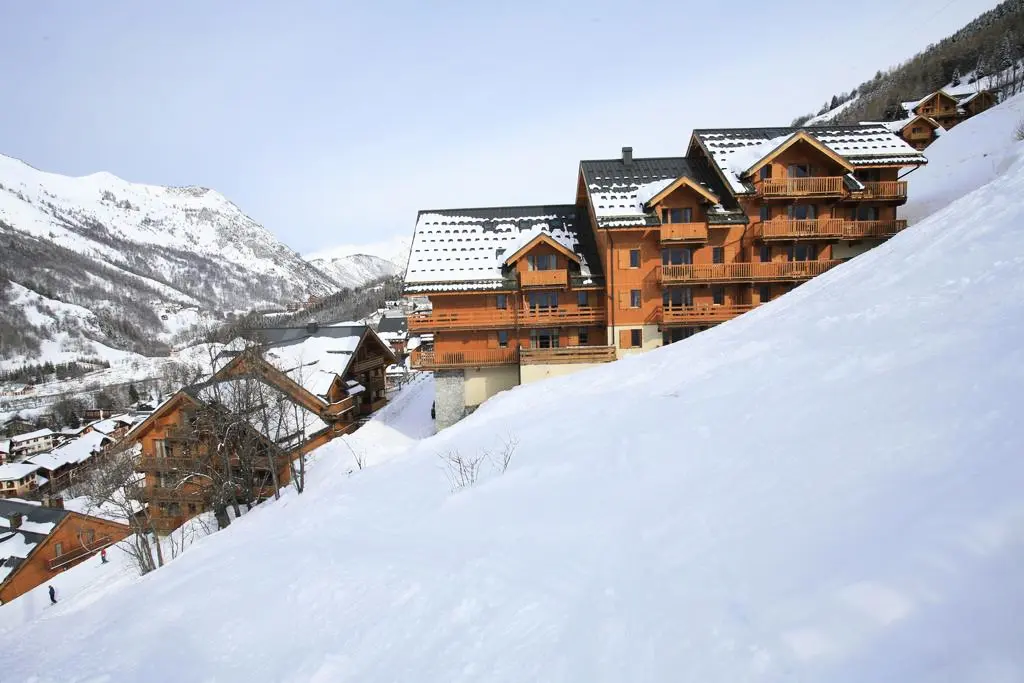 Résidence Odalys Le Hameau et Les Chalets de la Vallée d'Or 3 étoiles★★★